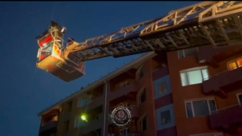 Фотография к новости: Алматы облысында көпқабатты тұрғын үйдегі өрттен 10 адам құтқарылды