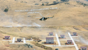 Фотография к новости: Алты елдің қарулы күштері шекараны бұзып өткен банданың көзін жойды