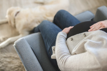 Фотография к новости: ДДСҰ: Былтыр 15 пен 19 жас аралығындағы 21 млн-нан астам жасөспірім жүкті болған