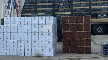 Фотография к новости: Елге 6,5 млн қорап темекіні заңсыз кіргізбек болған