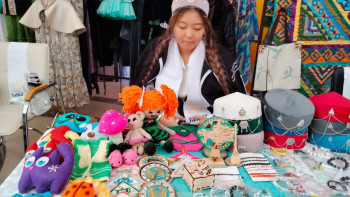 Фотография к новости: Таразда III Халықаралық қолөнершілер көрмесі өтеді