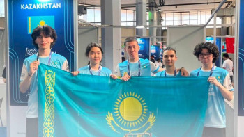 Фотография к новости: Оқушылар робототехника бойынша әлемдік олимпиадада ел намысын қорғайды
