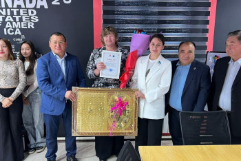 Фотография к новости: Шымкентте ҚХА-ның "Ассамблея. Праламент. Мәслихаттар" жобасы аясында өндіріс озаттары марапатталды