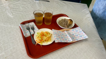 Фотография к новости: Қарағанды мектептерінде оқушыларды тегін тамақпен қамту қалай жүзеге асырылуда