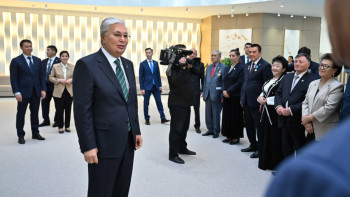 Фотография к новости: Тоқаев Түркістанда жаңадан бой көтерген «Достық үйінің» жұмысымен танысты