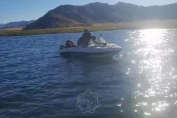 Фотография к новости: Бұқтырма су қоймасында 4 балықшы құтқарылды