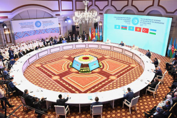 Фотография к новости: Әшімбаев  Ахмет Ясауи мұрасын дәріптеуге арналған халықаралық конференцияға қатысты