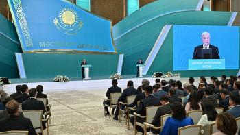 Фотография к новости: Тоқаев мәслихат мәжілістен үлгі алу керегін айтты