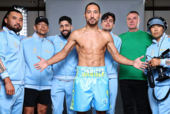 Фотография к новости: Жәнібек Әлімханұлы Андрей Михайловичті нокаутқа түсірді