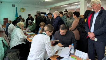 Фотография к новости: Үлкен ауылы тұрғындары референдумда белсенділік танытып жатыр