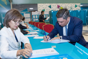 Фотография к новости: Бектенов АЭС салу мәселесі бойынша референдумда дауыс берді