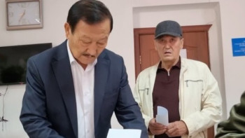 Фотография к новости: Жақыбаевтар әулетінен 33 адам бір мезетте дауыс беруге барды