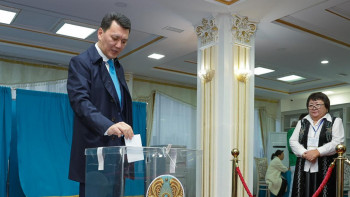 Фотография к новости: Референдум 402 күн талқылауда болды - Қарин