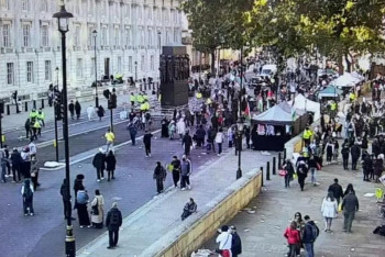 Фотография к новости: Британияда наразылық акциясына шыққан белсенділер ұсталды