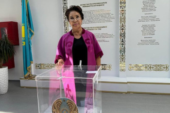 Фотография к новости: Спортшылар, өнер және мәдениет саласының майталмандары.  Бүгін кімдер дауыс берді