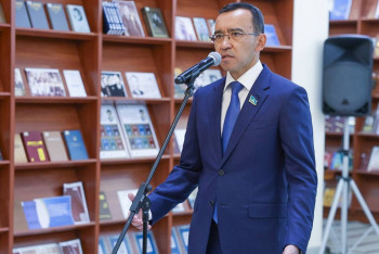 Фотография к новости: “Бүгін тарихи күн”. Сенат төрағасы Мәулен Әшімбаев таңдау жасады