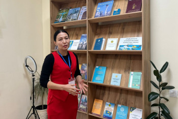 Фотография к новости: Алматылықтар референдумға қатысып, кітап оқи алады