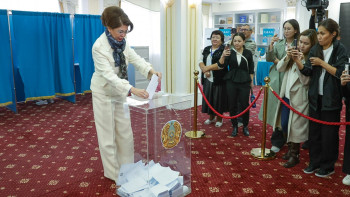 Фотография к новости: Аида Балаева жалпыхалықтық референдумда таңдауын жасады