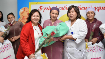 Фотография к новости: Референдум күні туылған сәбилер саны бойынша қай өңір көш бастады