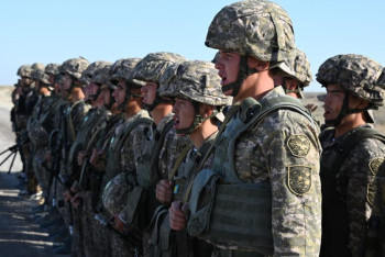 Фотография к новости: Каспийдегі жаттығу: әскери тікұшақтар мен кеме артиллериясының күші сыналды