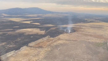 Фотография к новости: "Өрт күшейіп барады": Қарағанды ​​облысында әкім тұрғындарға бейнеүндеу жолдады