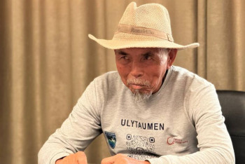 Фотография к новости: Нұртас Кәріпбаев әлемді жаяу аралап жүрген қазақстандық әйгілі саяхатшымен кездесті