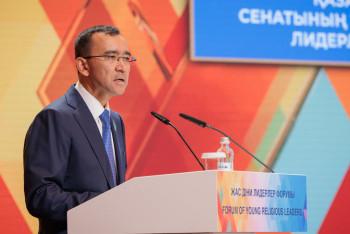 Фотография к новости: Әшімбаев: Әртүрлі мәдениеттер мен діндер өкілдері арасындағы диалогты дамыту өте маңызды