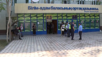 Фотография к новости: Шымкентте жекеменшік мектептердің бірінде оқушылар уланып қалды