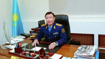 Фотография к новости: Марат Қожаев Сенат депутаты ретінде ант қабылдады