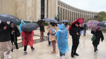 Фотография к новости: Францияда сағатына 150 км жылдамдықпен жел тұрып, нөсер жауды