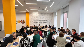 Фотография к новости: Өңірлерде отбасын қолдау орталықтары қызметкерлерін оқыту басталды