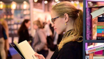 Фотография к новости: Франкфурттағы жәрмеңкеде қазақстандық авторлардың кітаптары таныстырылды