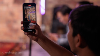 Фотография к новости: "Жылдам баюды үйретемін, күйзелістен құтқарамын". Депутат халықты инфосығандардан қорғау керегін айтты