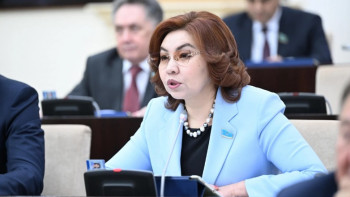 Фотография к новости: Депутат шалғай аудандарды кадрмен қамтамасыз ету мәселесін атап өтті