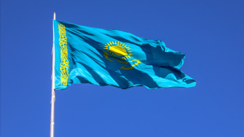 Фотография к новости: "Жастар Рух" белсенділері Қазақстан бойынша 10 мың ту іледі