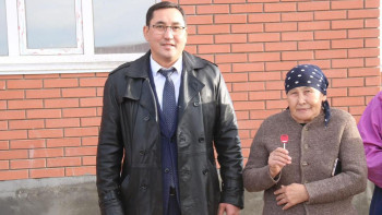 Фотография к новости: БҚО-да тасқыннан зардап шеккен тұрғындарға қосымша 38 үй берілді