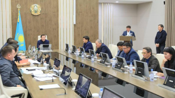 Фотография к новости: Ақтөбеде жол салып жатқан мердігерлер облыс әкімінің сынына ілікті