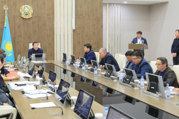 Фотография к новости: Ақтөбеде жол салып жатқан мердігерлер облыс әкімінің сынына ілікті