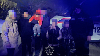 Фотография к новости: Төрт баласымен балшыққа батып қалған отбасы құтқарылды