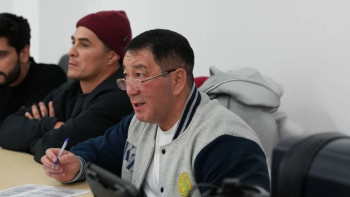 Фотография к новости: Головкин қазақстандық боксшыларды дайындауға шетелдік маманды шақырды