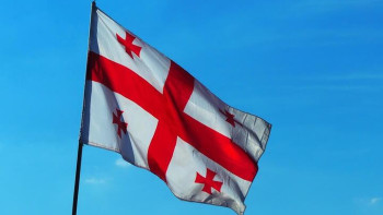 Фотография к новости: Грузияда мыңдаған адам митингке шықты