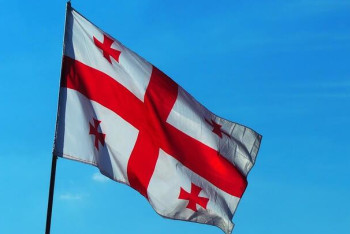 Фотография к новости: Грузияда мыңдаған адам митингке шықты