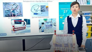 Фотография к новости: Ақтөбе облысының оқушысы бесікті смартфонмен басқару жүйесін ойлап тапты