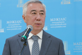 Фотография к новости: "Референдум керек емес": Жұманғарин уақыт белдеуіне қатысты сұраққа нүкте қойды