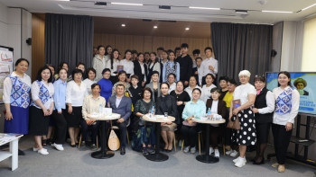 Фотография к новости: Кітапханашы: Біз кітапқұмар ұлт болуымыз керек