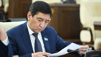 Фотография к новости: "Кім көрінгеннен жаман сөз естігім келмейді". Ринат Зайытов такси жүргізушілері жайлы айтты