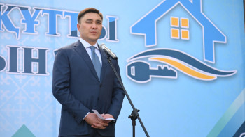 Фотография к новости: Республика күні: Шымкентте 300-ден астам отбасы баспаналы болды