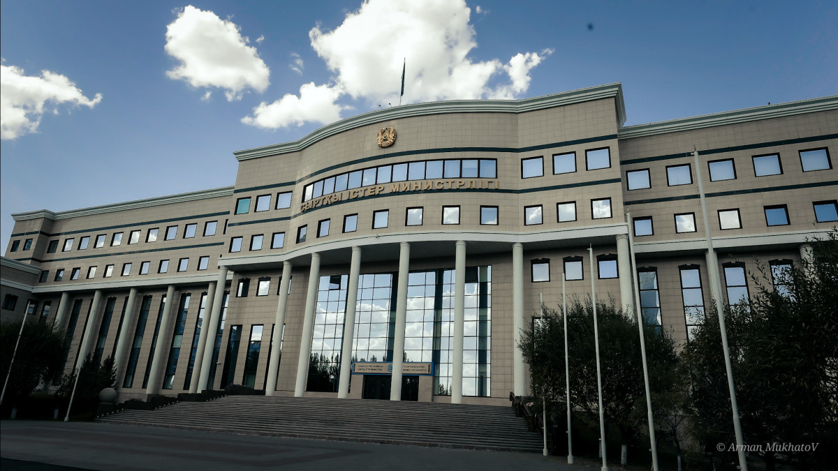  Арман Мухатов  -архив