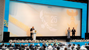 Фотография к новости: Жетісулық экскаваторшы мемлекеттік награда алды