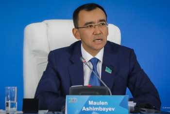 Фотография к новости: Әшімбаев: Қазақ тіліндегі құжаттарда қателік болмауға тиіс